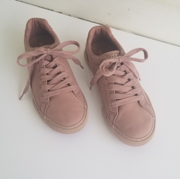 light pink nautica shoes